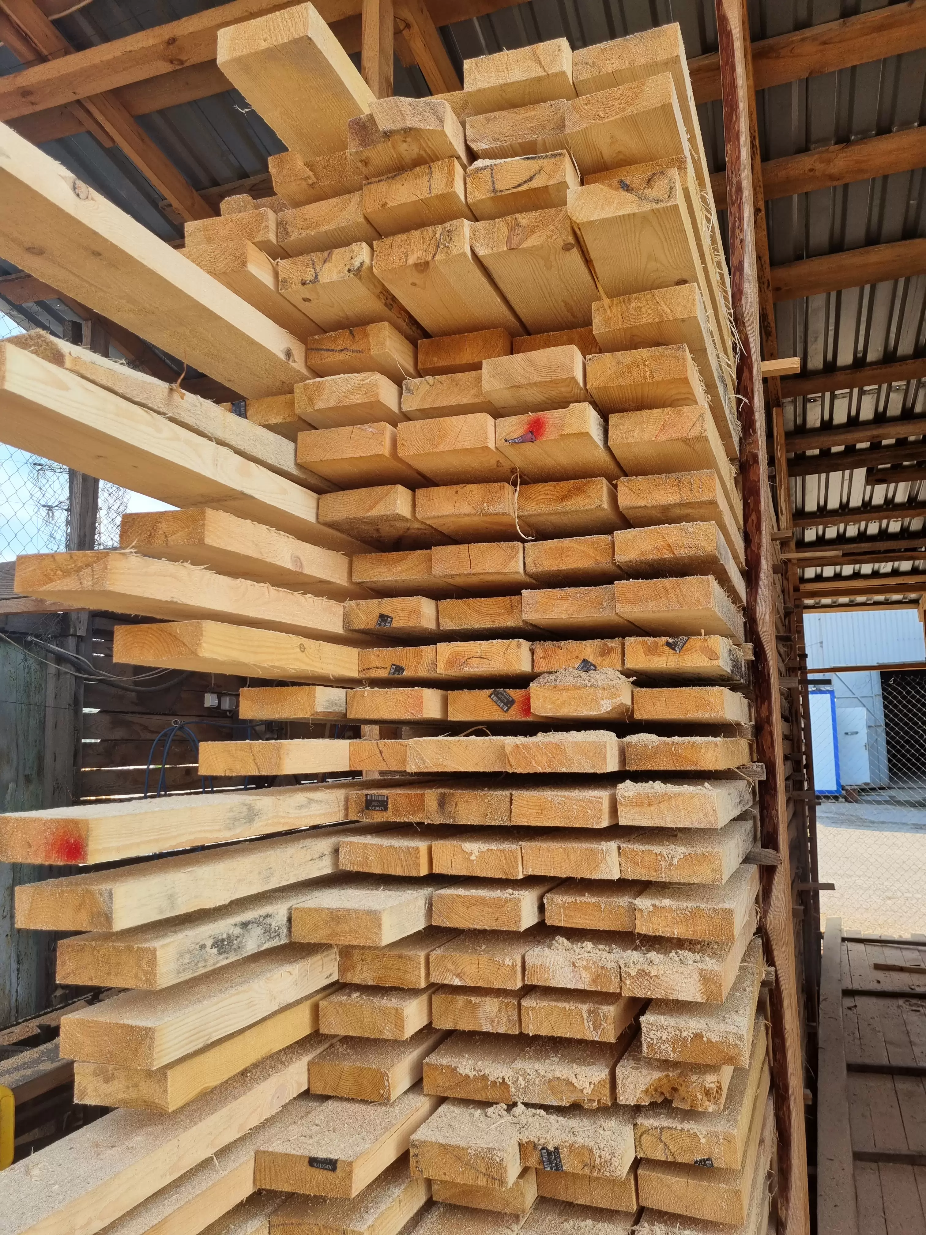 Купить необрезную доску (шалёвка)